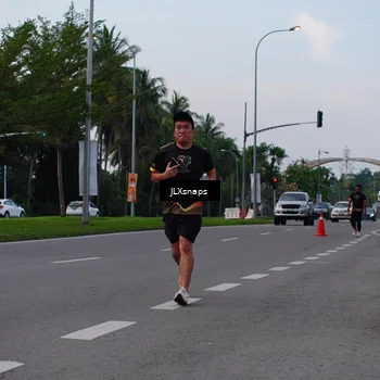 Runner Photo 7151102