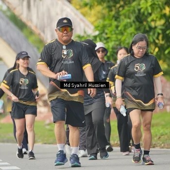 Runner Photo 7151854