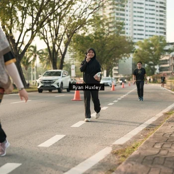 Runner Photo 7153000