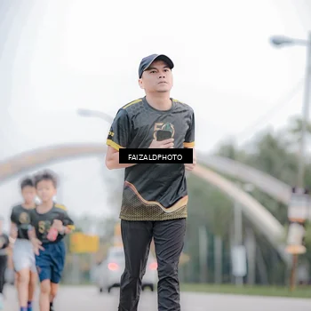 Runner Photo 7153575