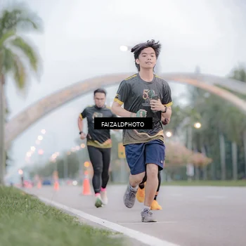 Runner Photo 7156039