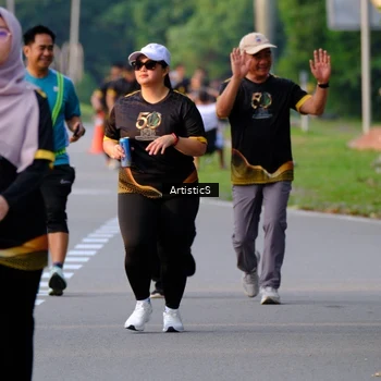 Runner Photo 7156291