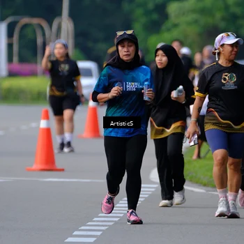 Runner Photo 7156870