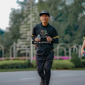 Runner Photo 7158055