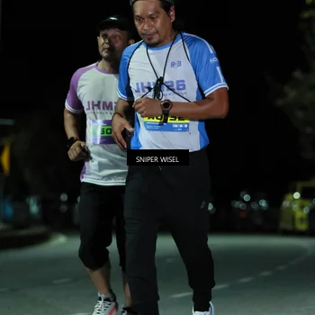 Runner Photo 7163000