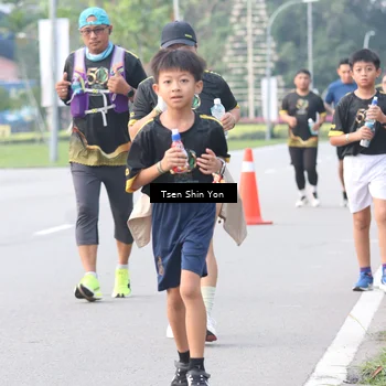 Runner Photo 7163100