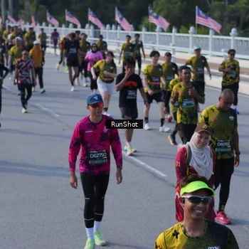 Runner Photo 7164628