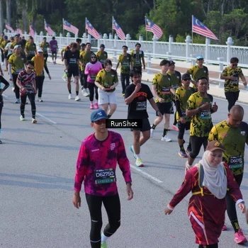 Runner Photo 7164632