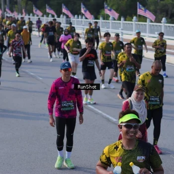 Runner Photo 7164633