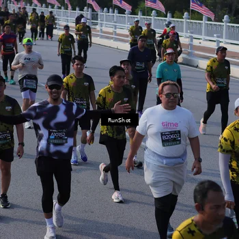 Runner Photo 7165869