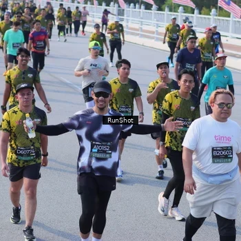 Runner Photo 7165946