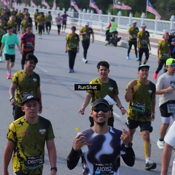 Runner Photo 7165953