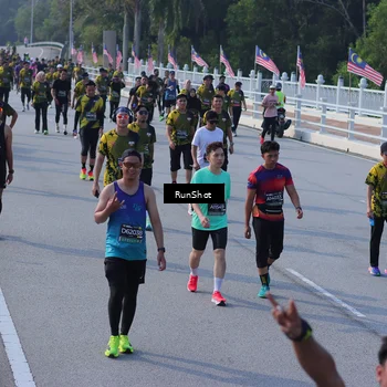 Runner Photo 7166293