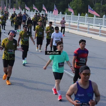 Runner Photo 7166485
