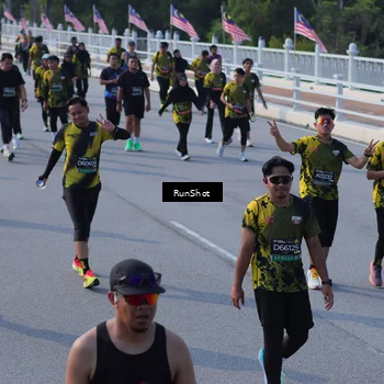 Runner Photo 7167041