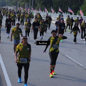 Runner Photo 7167046