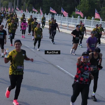 Runner Photo 7168062