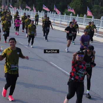 Runner Photo 7168064