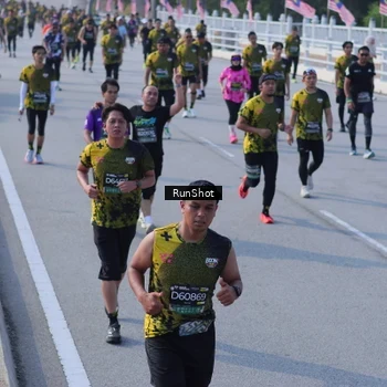 Runner Photo 7168300