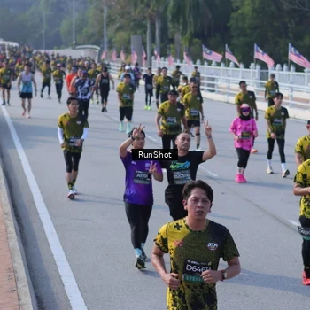 Runner Photo 7168311