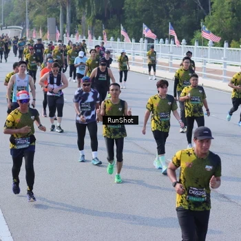 Runner Photo 7169540