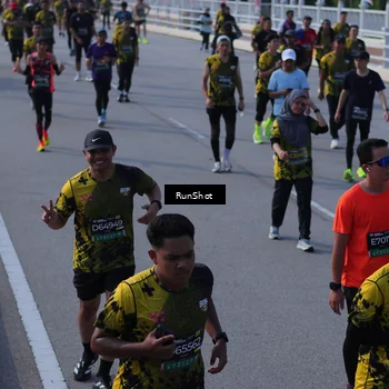 Runner Photo 7170290