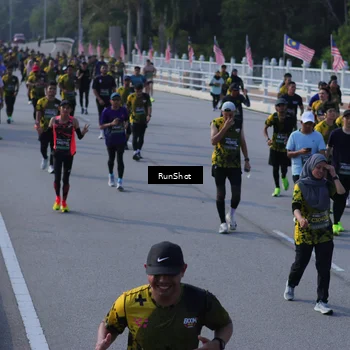 Runner Photo 7170344