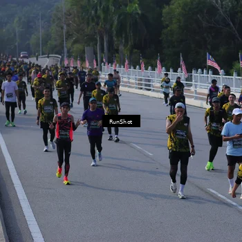 Runner Photo 7170373