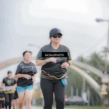 Runner Photo 7170605