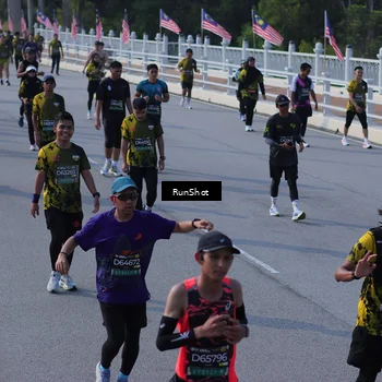 Runner Photo 7171035