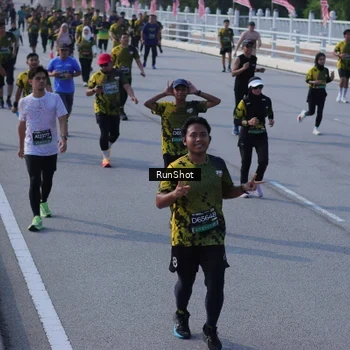 Runner Photo 7171196