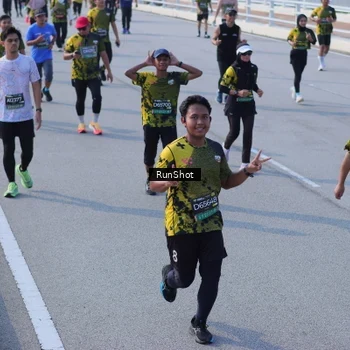 Runner Photo 7171200