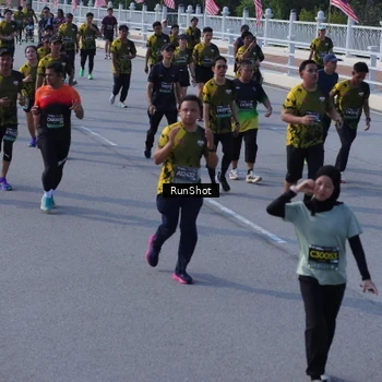 Runner Photo 7171680