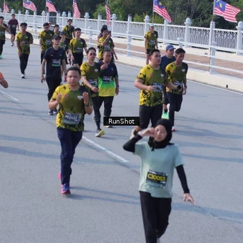 Runner Photo 7171681