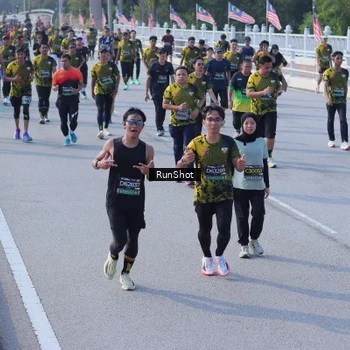 Runner Photo 7171688