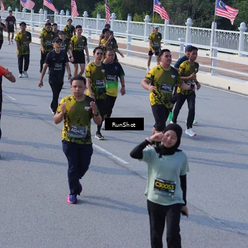 Runner Photo 7171696