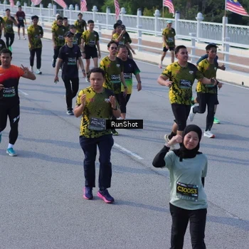 Runner Photo 7171709