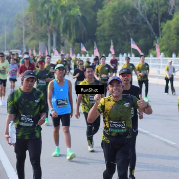 Runner Photo 7171754