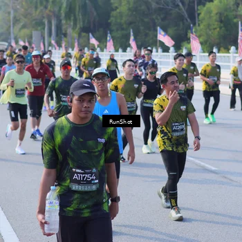 Runner Photo 7171774