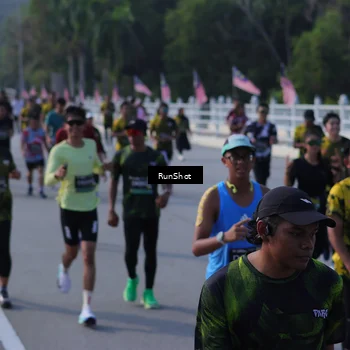 Runner Photo 7171789