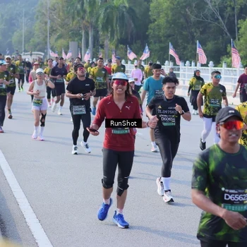 Runner Photo 7171804
