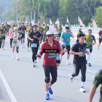 Runner Photo 7171806