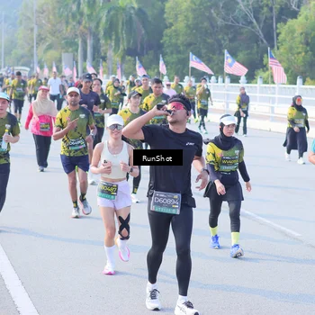 Runner Photo 7171840