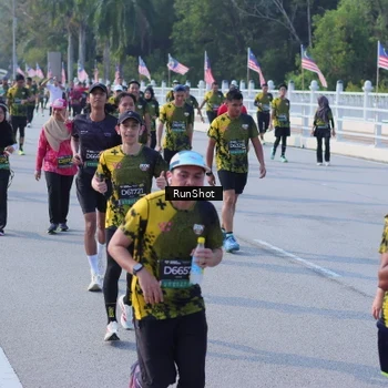 Runner Photo 7171877