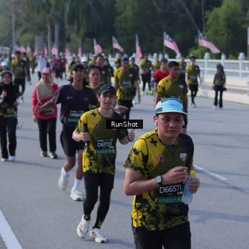 Runner Photo 7171878