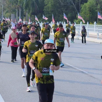 Runner Photo 7171881