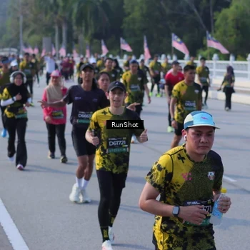 Runner Photo 7171884