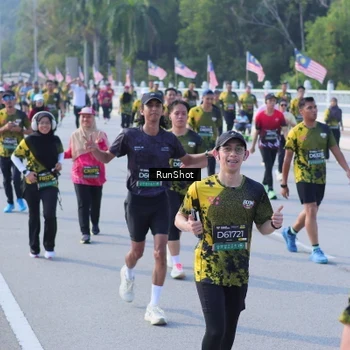 Runner Photo 7171889