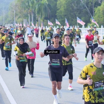 Runner Photo 7171895