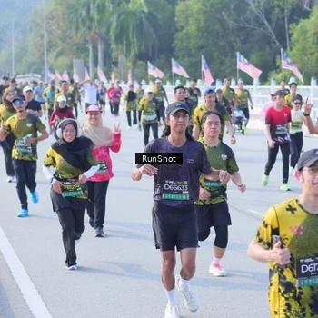 Runner Photo 7171898
